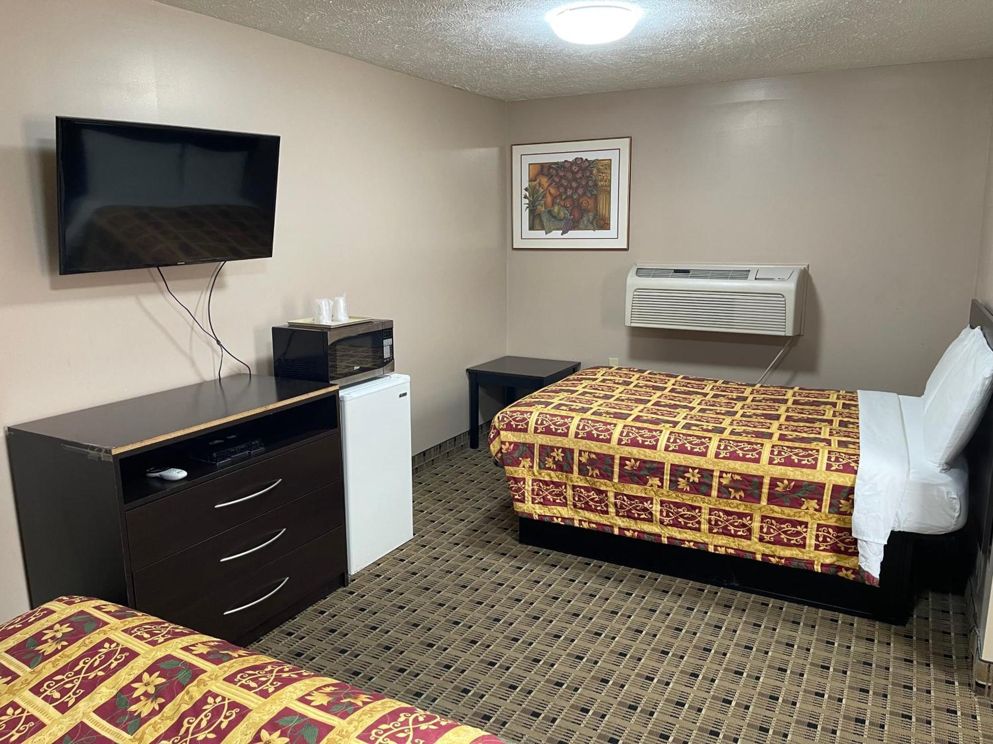 Economy Inn & Suites Ashtabula Εξωτερικό φωτογραφία