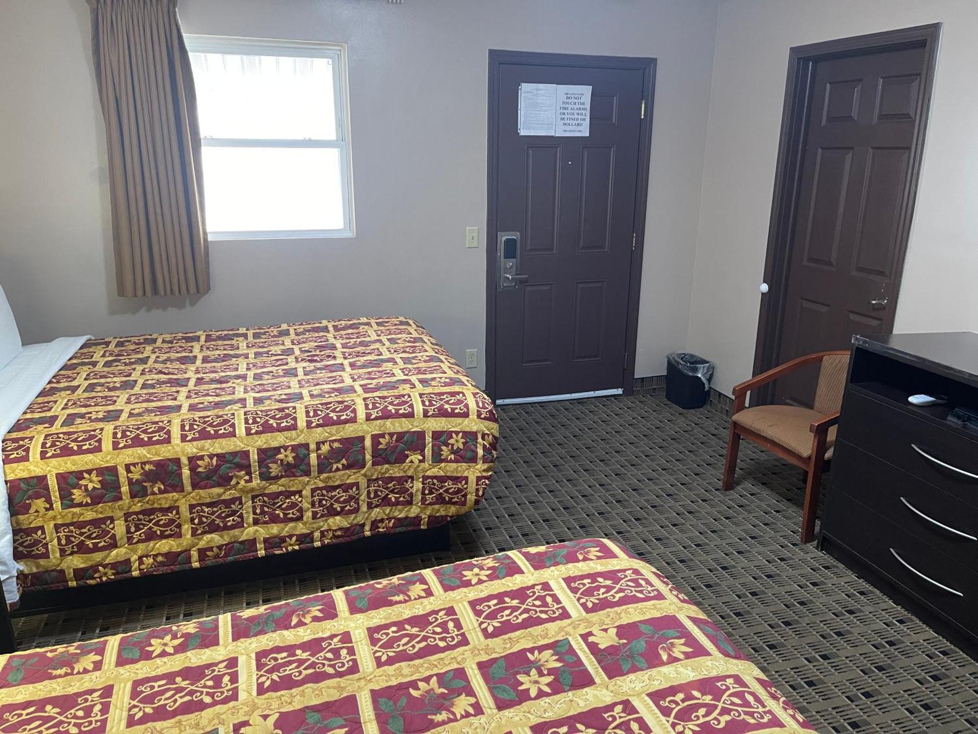 Economy Inn & Suites Ashtabula Εξωτερικό φωτογραφία