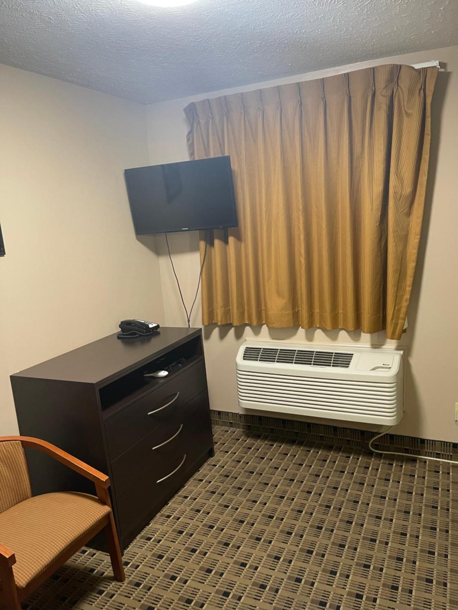 Economy Inn & Suites Ashtabula Εξωτερικό φωτογραφία