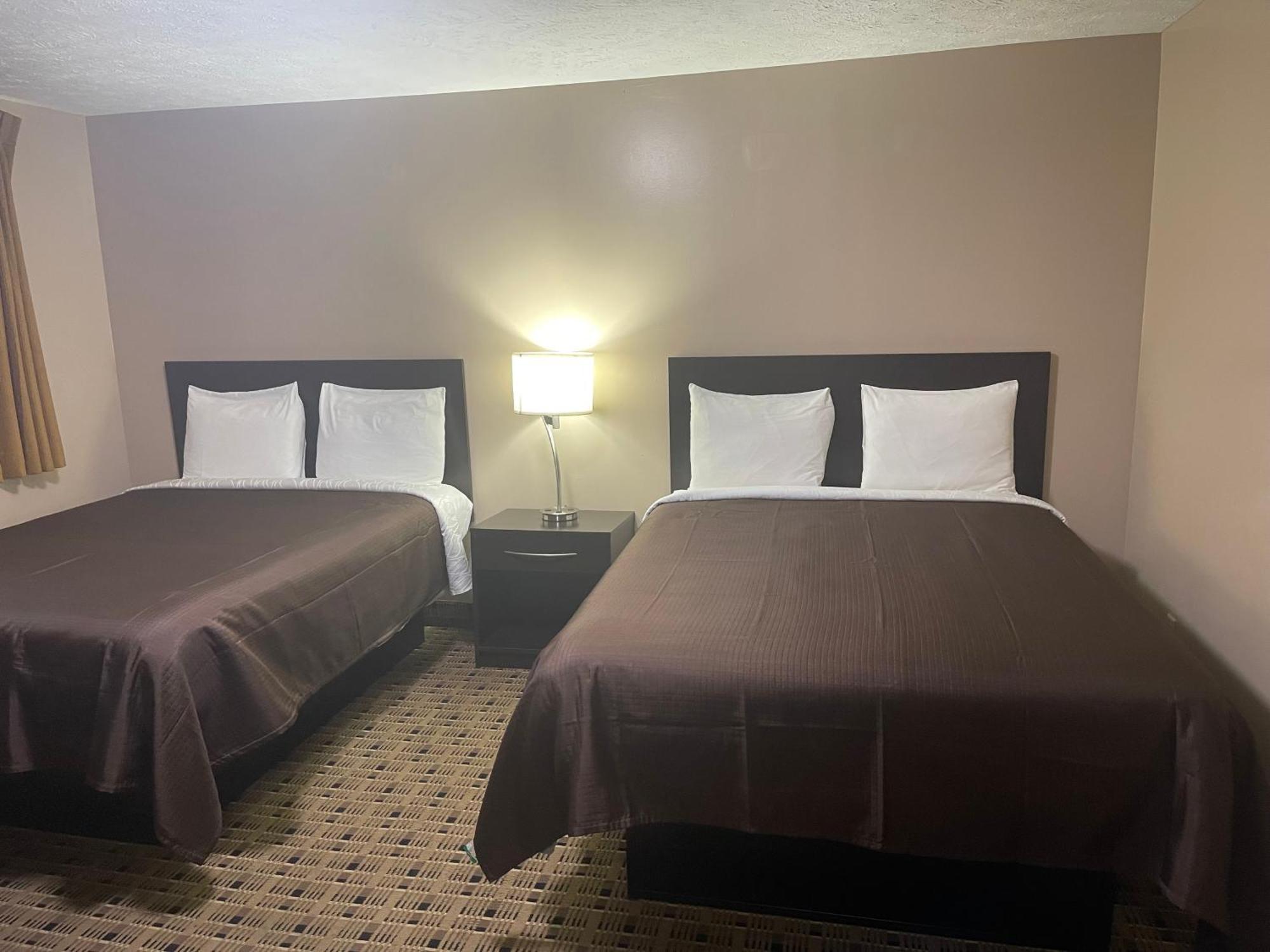 Economy Inn & Suites Ashtabula Εξωτερικό φωτογραφία