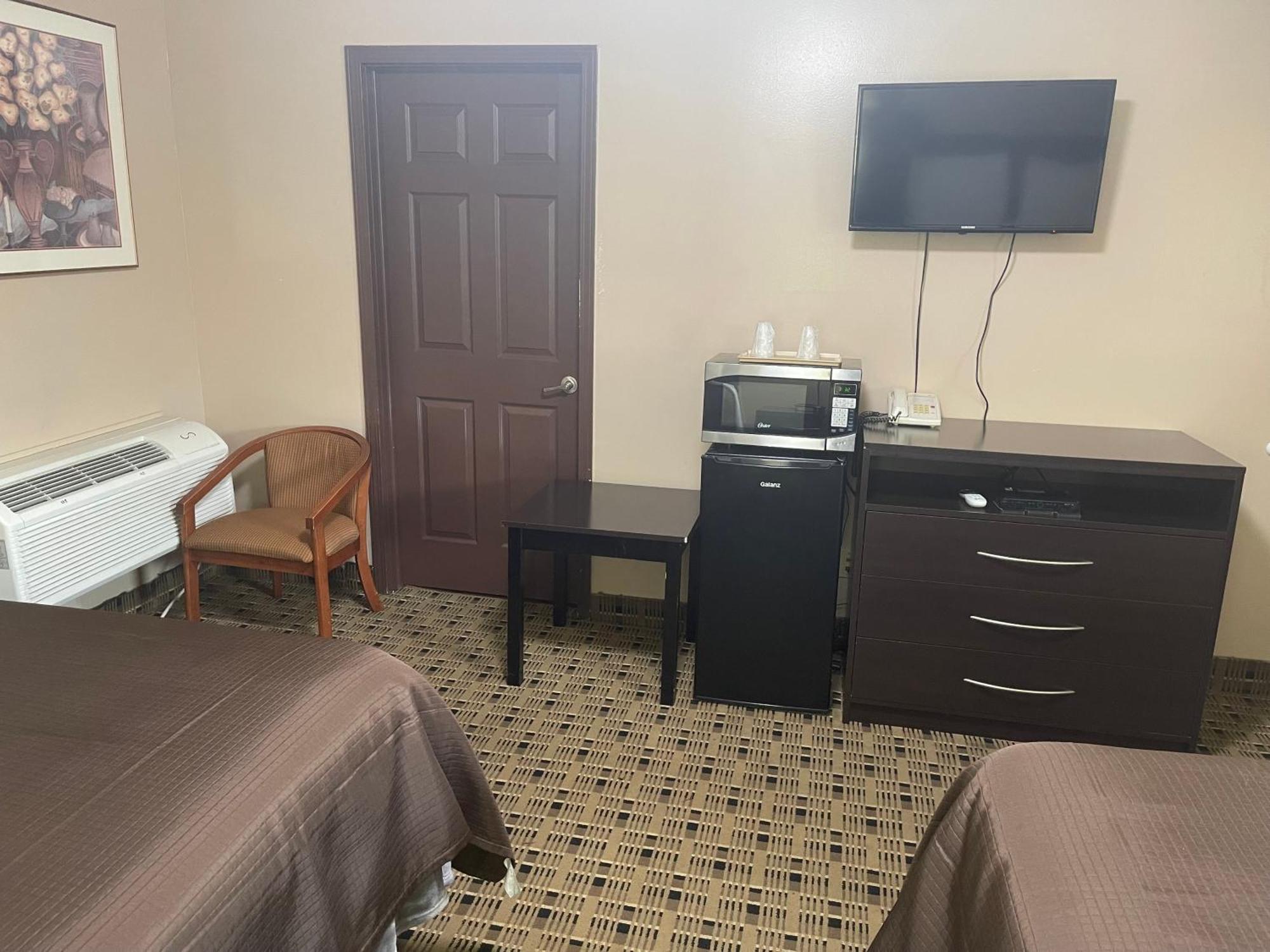 Economy Inn & Suites Ashtabula Εξωτερικό φωτογραφία